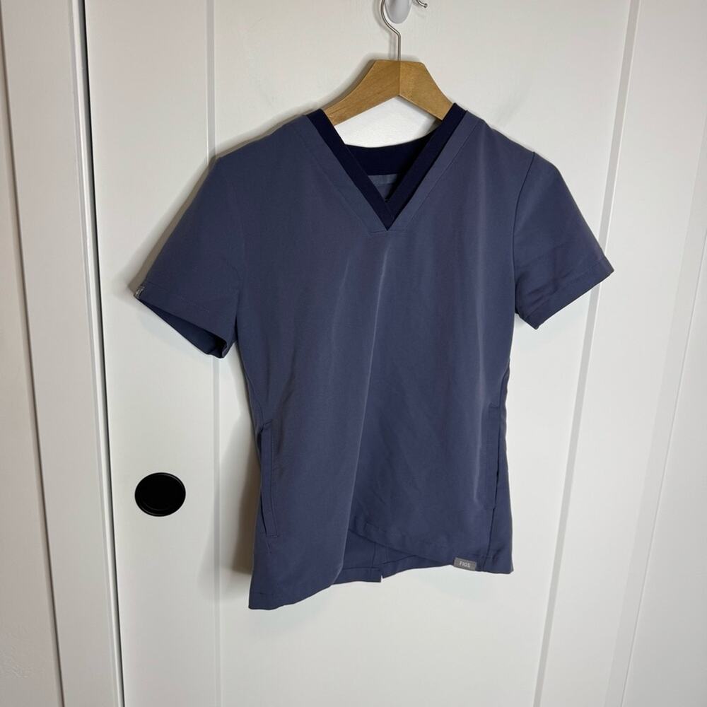 Figs Space Navy Short Sleeve V-neck Scrub Top Tee Size XS